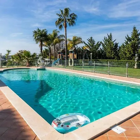 Luxury / Pool, Gym ,cinema Villa *